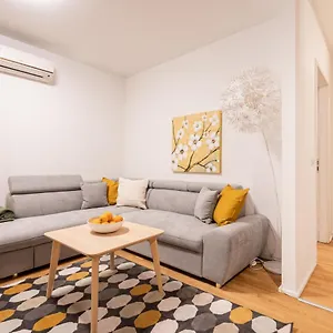 liszt-ferenc-apartment.inbudapesthotels.com/