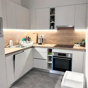 new-3br-big-balcony-flat-near-nyugati-trainstation.inbudapesthotels.com/